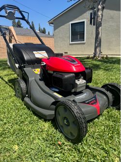 Honda HRX 217 self propelled mower