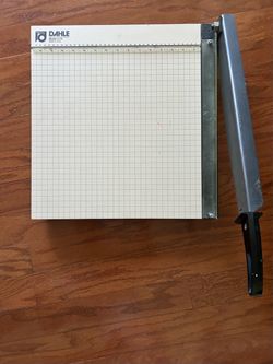 Paper cutter