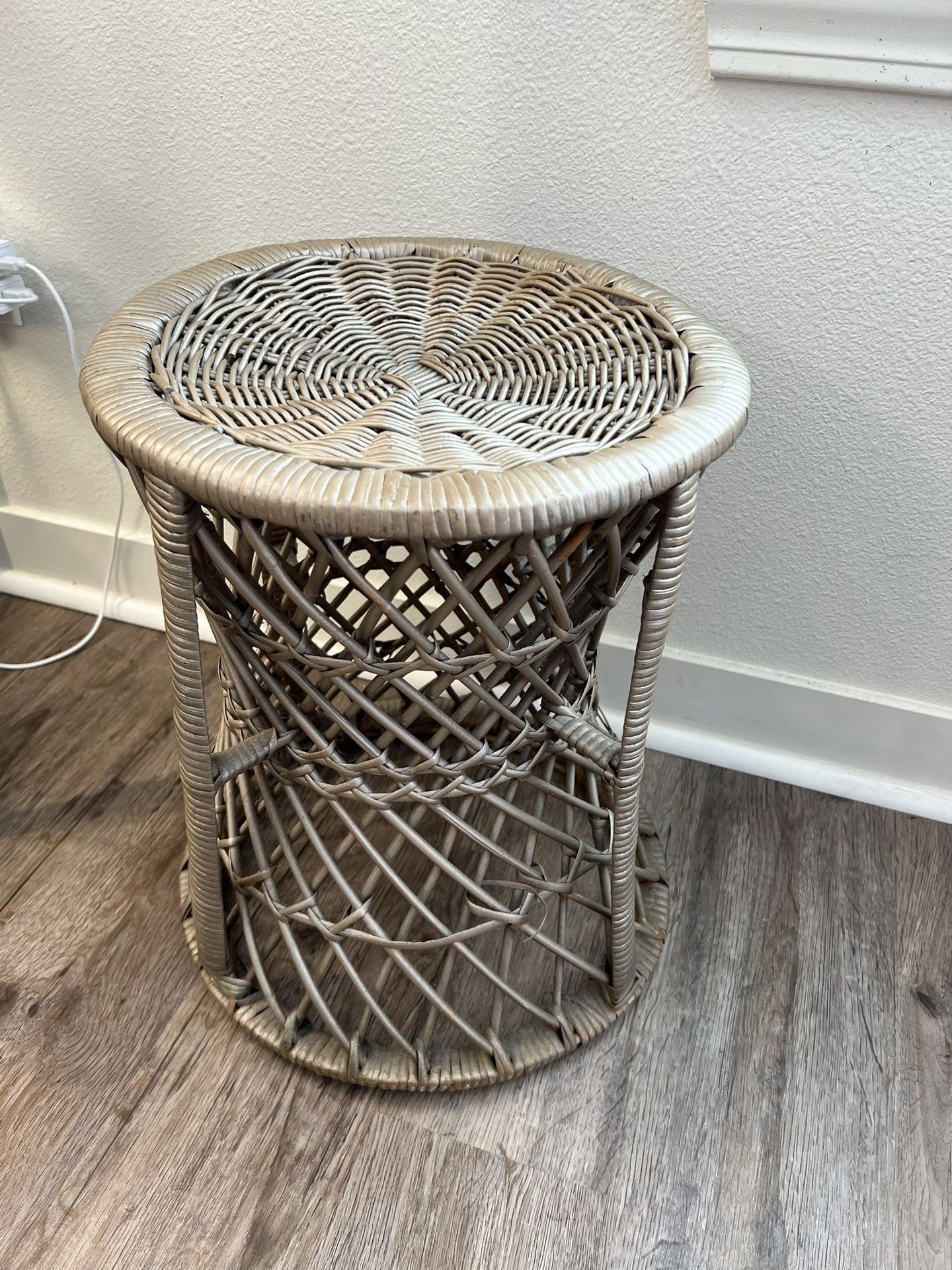 Wicker Plant Stand