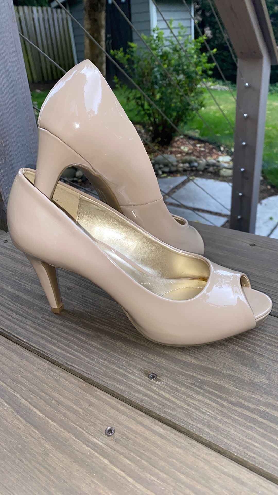 Bandolino Heels Size 6.5