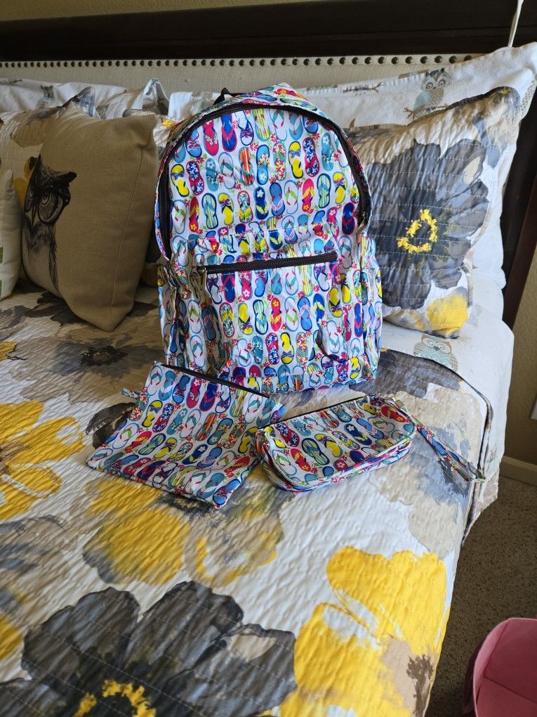 Flipflop Back Pac from Hawaii With 2 zippered Pouches.  