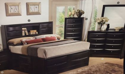 4 Piece Bedroom Set