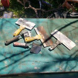 Spatulas For Drywall