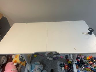 Adjustable height desk 44x 24