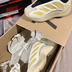 YEEZY 700 V3 INFANTS