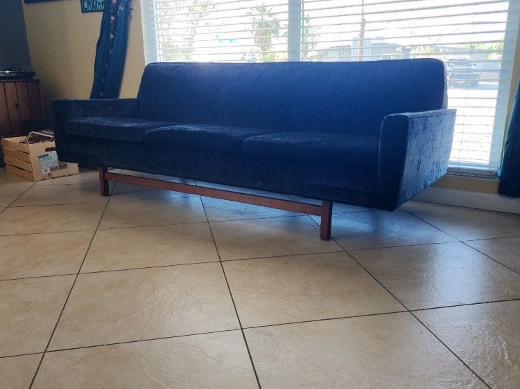 Mid Century Knoll Sofa
