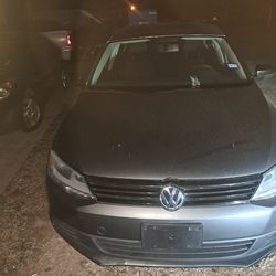 2011.  Volkswagen jetta 2.0.   Parts