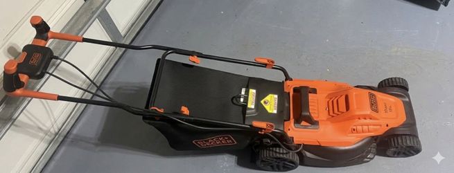 Black Decker 10 Amp 15 inch Electric Lawn Mower