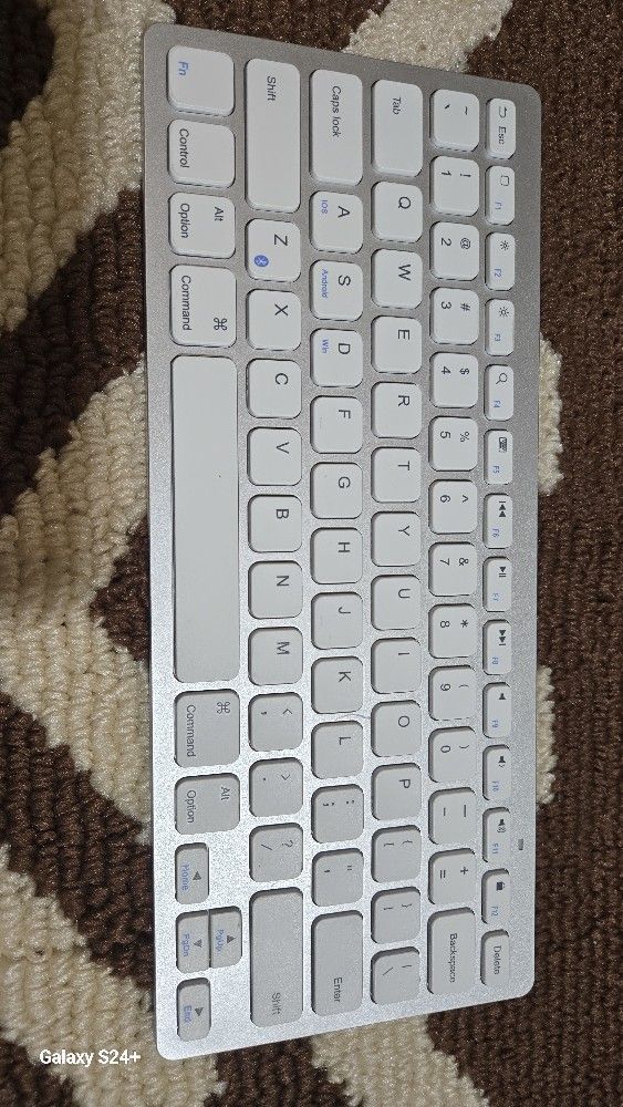 Anker Wireless Bluetooth Keyboard Ultra Slim for iOS/Android/Windows