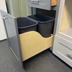 Pull out trash Cans 