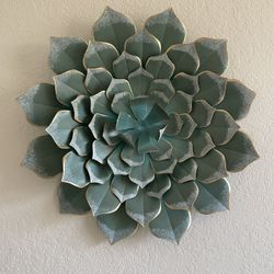 Metal Flower Wall Art 23” Diameter