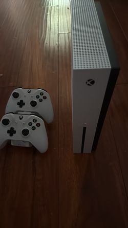 Xbox one S games and steering wheel