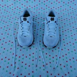 Under Armour HOVR Infinite 5 Notre Dame Men's Size 9