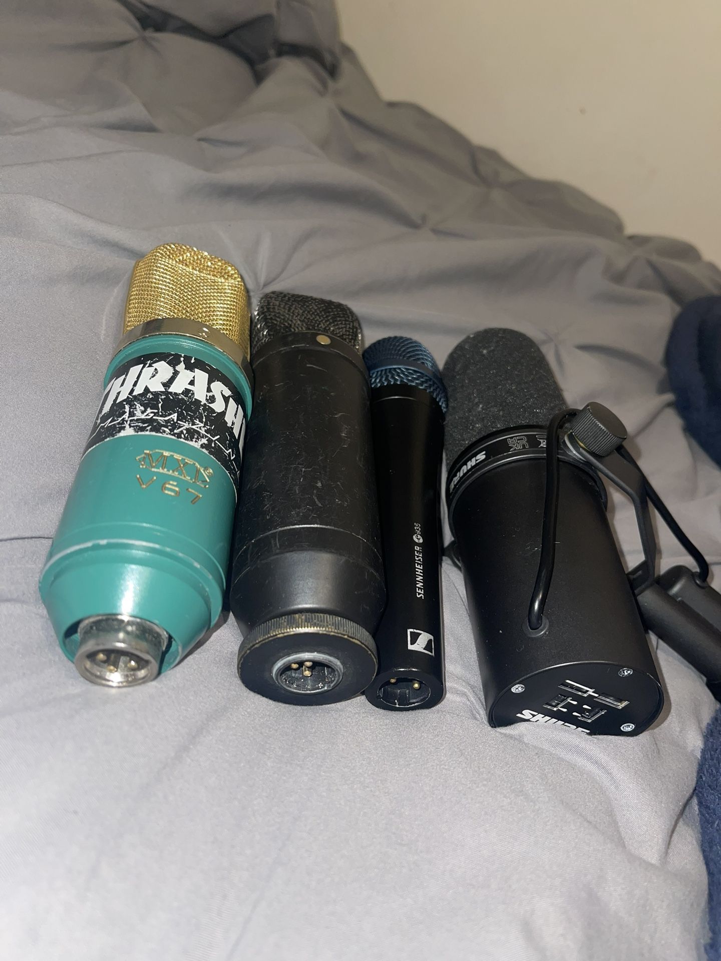 4 Used Microphones. SHURE SM7B , Rode NT1 -A, Sennheiser E935, MXL V67