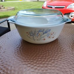 Vintage Two Qt Iris Corning Ware Casserole Dish W Lid 