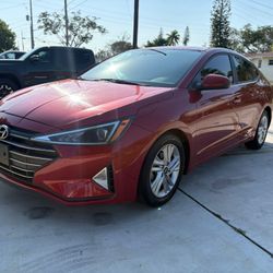 Hyundai Elantra SEL 2019