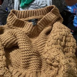 Forever 21 Sweater Small ?