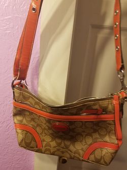 Ladies leather coach purse