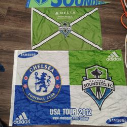 Seattle Sounders Pennant & 2) Flags