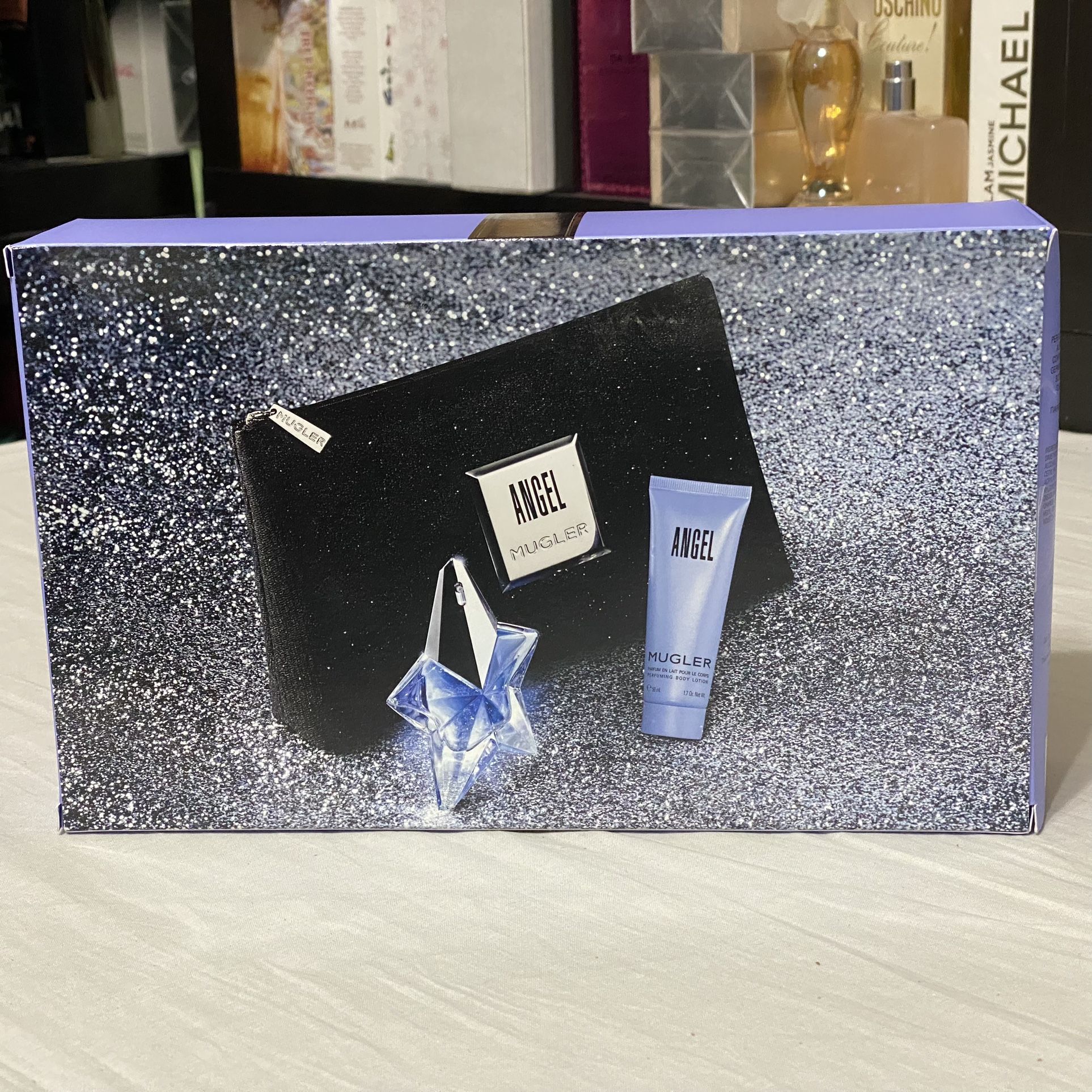 Vintage: Angel Thierry Mugler 3PCs women set, 0.8 oz EDP spray + Lotion + Clutch