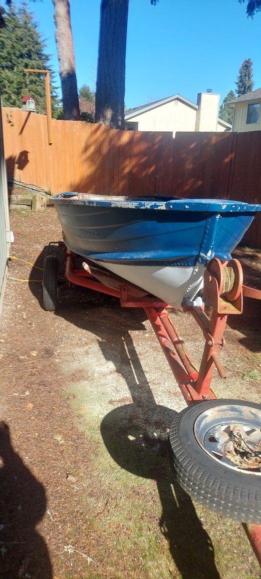 12 Ft Aluminum Fishing Boat