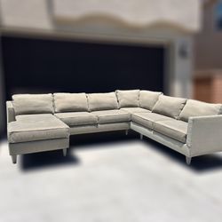 U SHAPED SECTIONAL COUCH!!! 🚚 FREE DELIVERY!!! 🚚