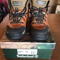 Timberland Boots Men’s Size 8.5 Medium 