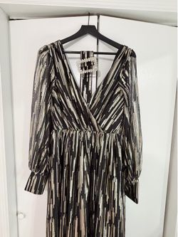 Women’s M Black/Gold Sequin Striped V-Neck Long Sleeve Maxi Long Dress
