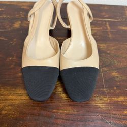 Sandals - Beige and Black