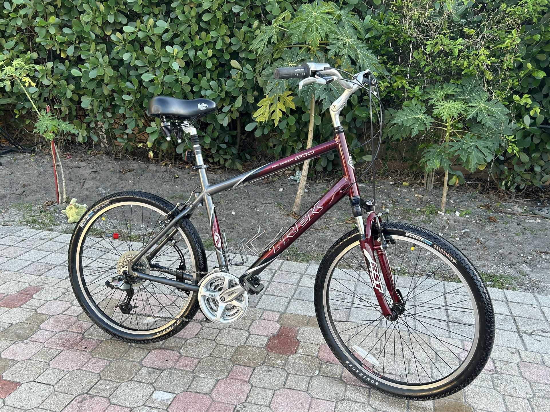 26 TREK NAVIGATOR 200 3-7 SPEED  -READY TO RIDE ✅