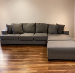 11’ x 6’ Gray Sectional Couch w/ Ottoman - Great Condition