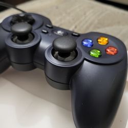 Logitech USB PC Gaming Controller