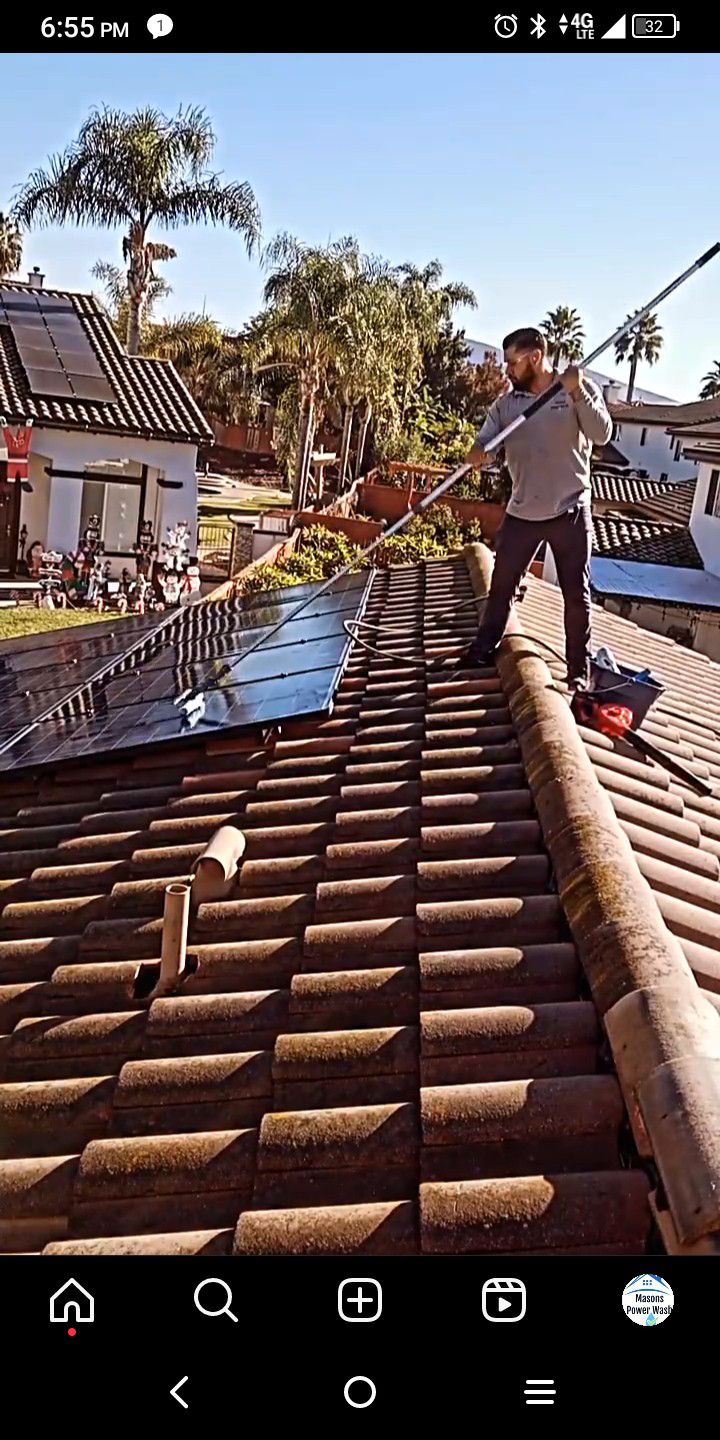 Solar Panel Cleaning 