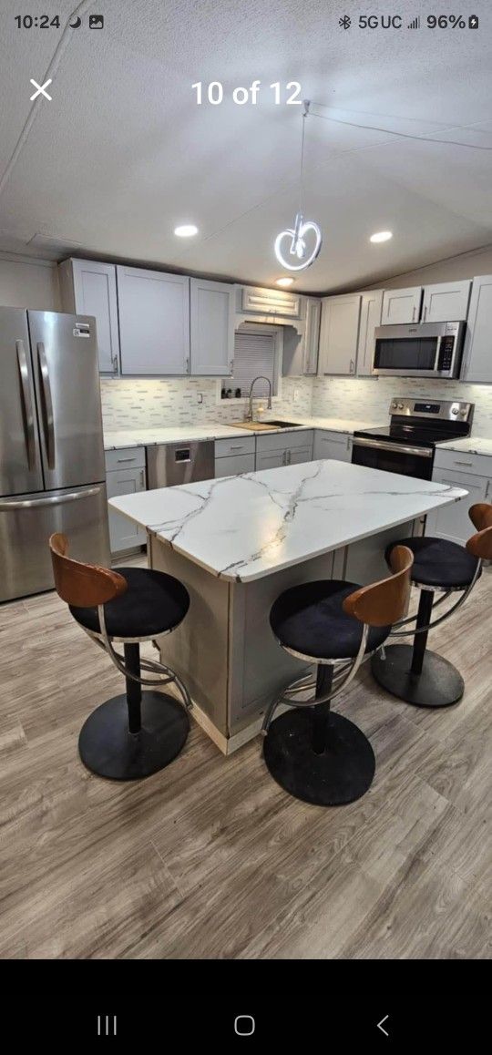 Mobile Home 3 Bedrooms 2 Bathrooms