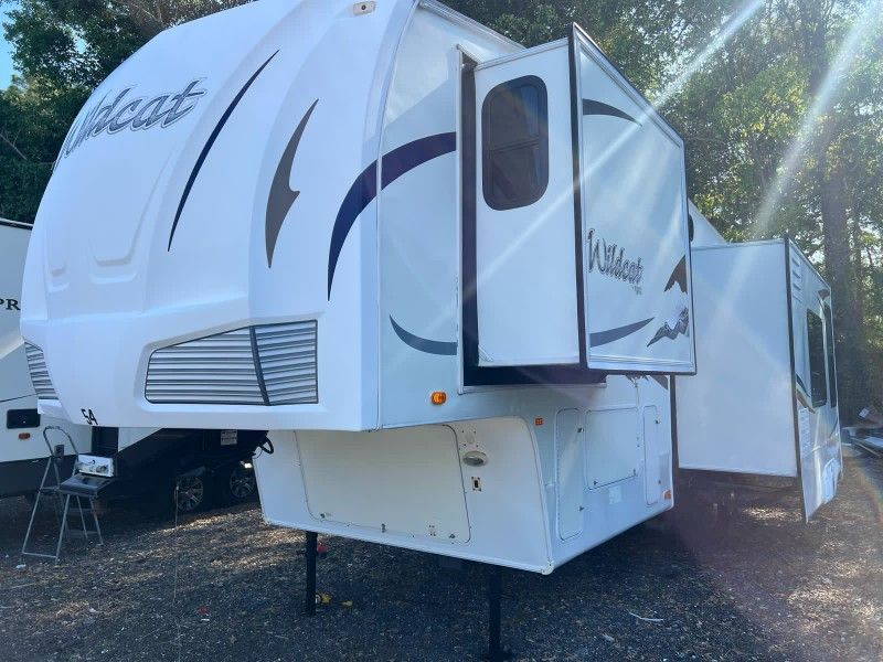 2010 WILDGAT 32FT