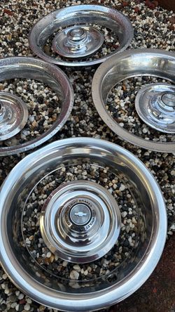 Beauty rings with center caps