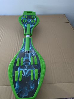 Caster Board in Amazing Blue Color, with Illuminating Wheels