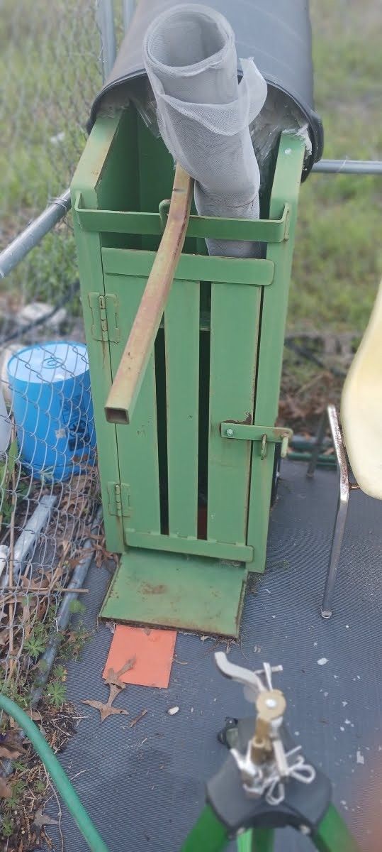 Straw manual pine straw baler