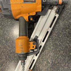Pneumatic 30-34 Degree 3 1/2 in Clipped Head Framing Nailer With 3 Cases Of Nails