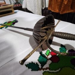 ANTIQUE MEDIEVAL SWORD