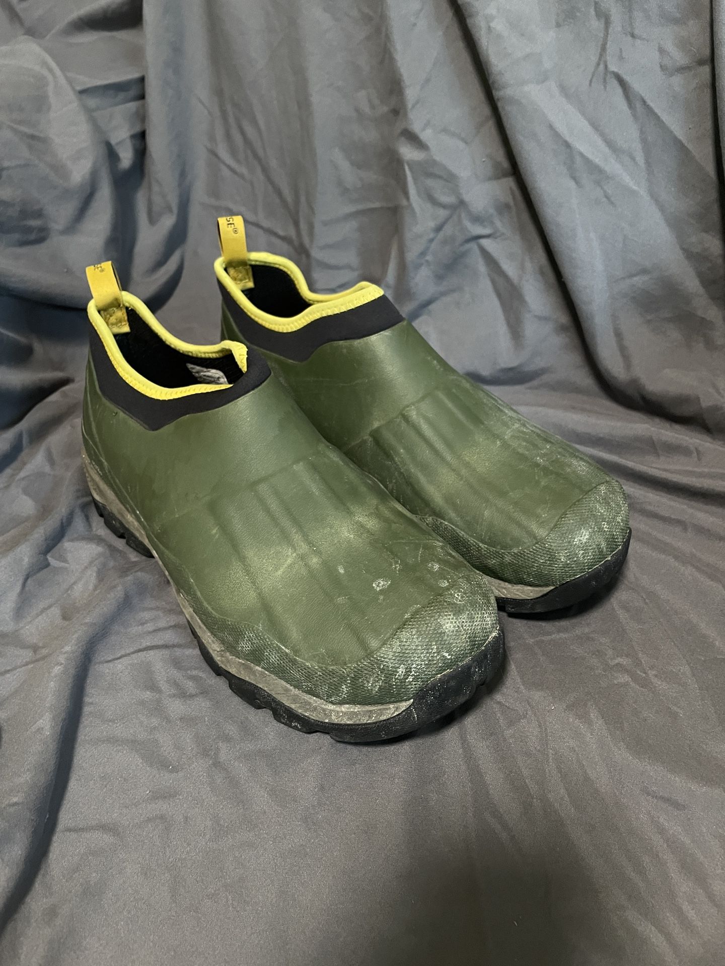 LaCrosse Alpha Muddy 4.5" Rubber Boots for Men Featuring Waterproof Rubber, Pull-On Design, and Eva Footbed