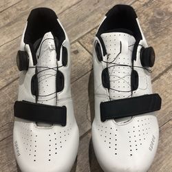 Yow Cycling Shoes