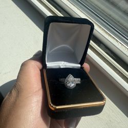 Pear Shaped Diamond Wedding Set White Gold