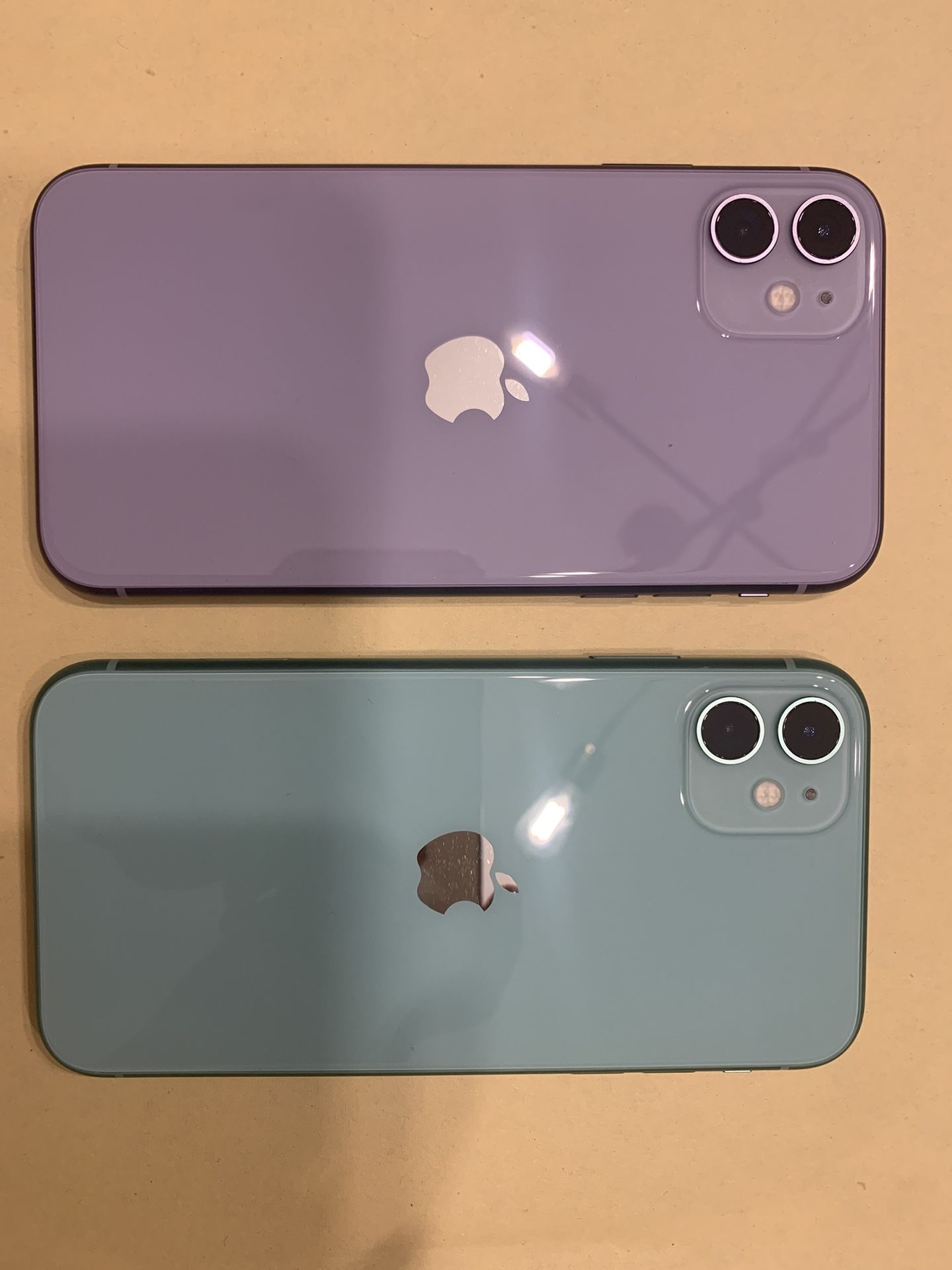 Apple iPhone 11 64GB Unlocked For Any Carrier Like New!