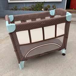 Arm’s Reach Co-Sleeper