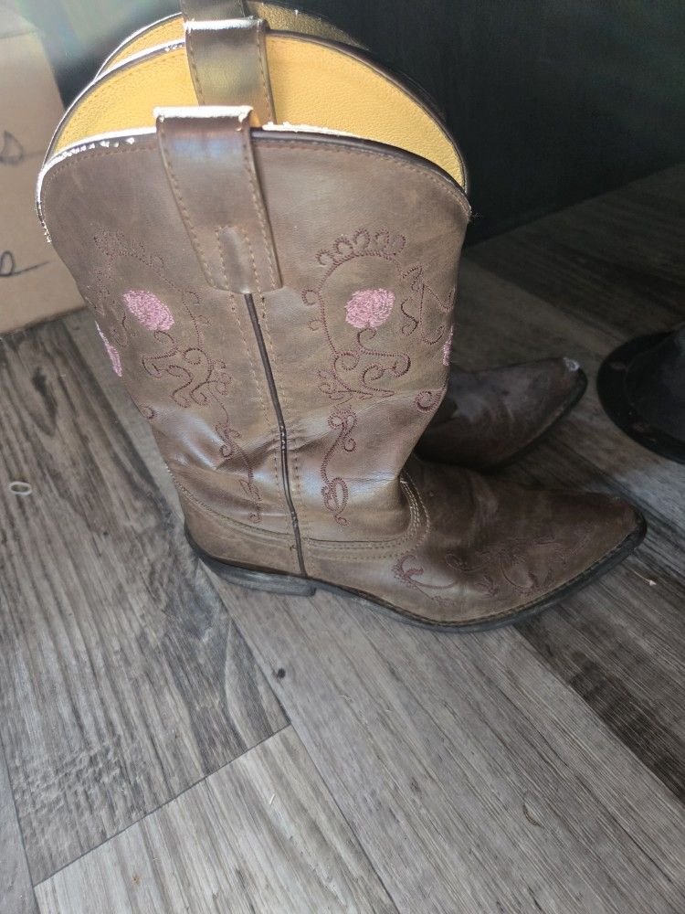 Girls Boots Size 4