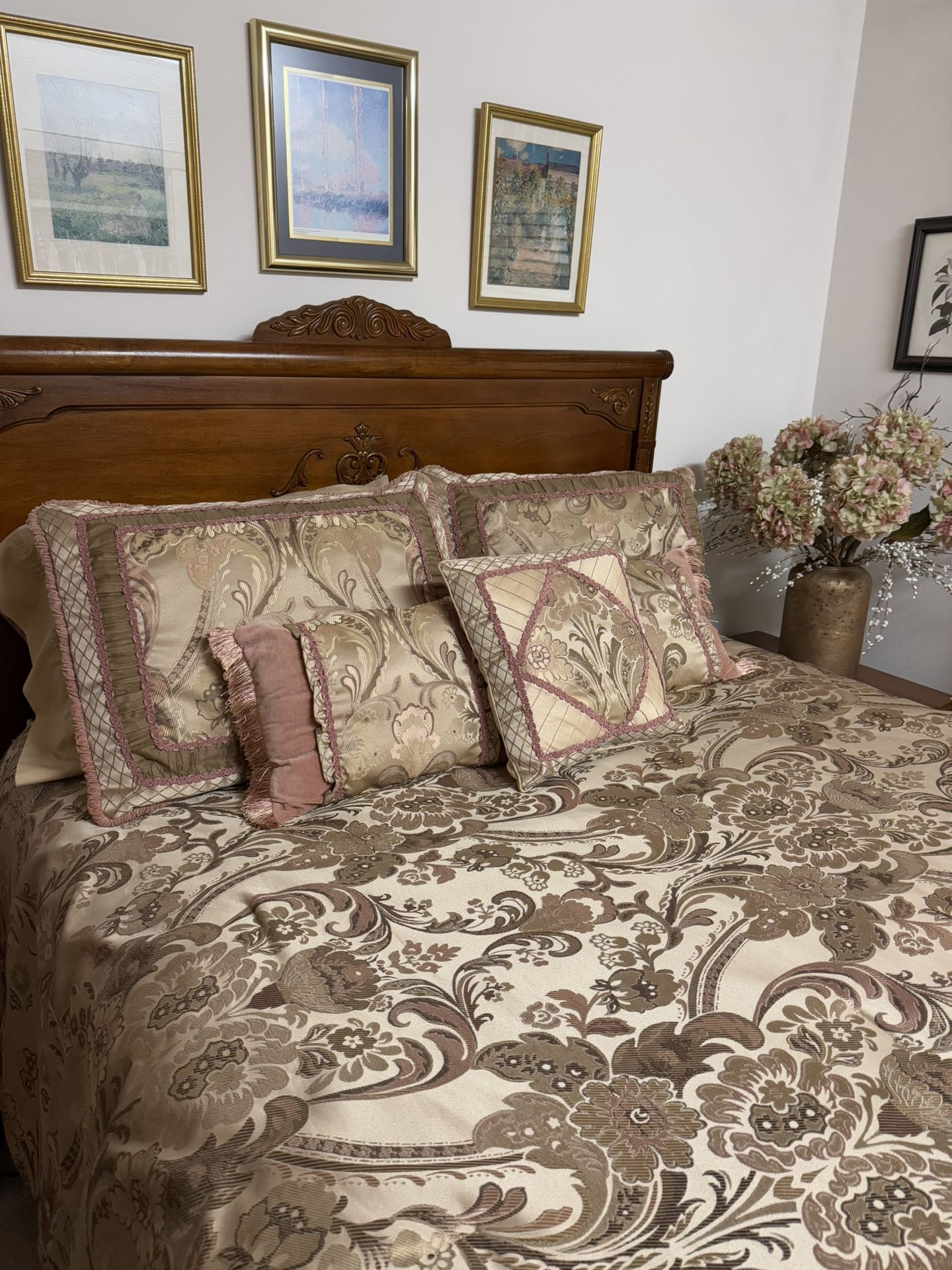 Rose Gold Victorian Elegant Queen Bed Set