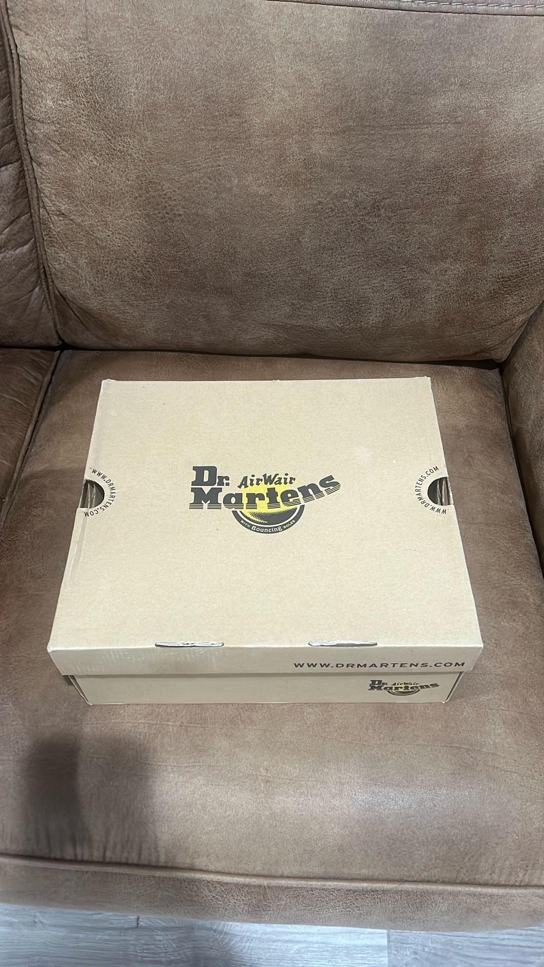 DR. MARTENS