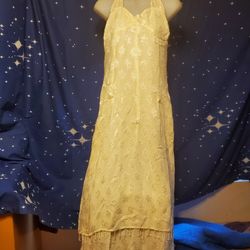 Event.prom. Date. Creme Beaded Dress 