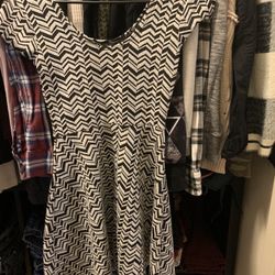 Cute Black Planet Gold .. Black White Dress